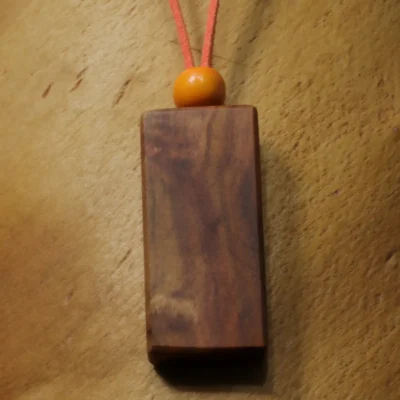 Handgefertigter Anhänger Nr. 20